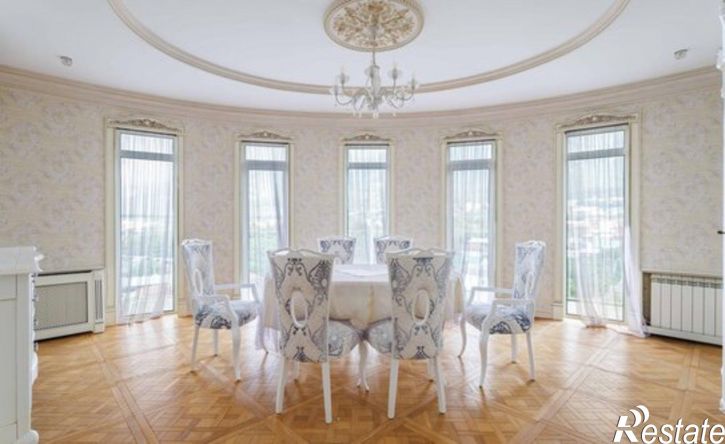 5-комн квартира улица Шмидта, 8,  д. 8