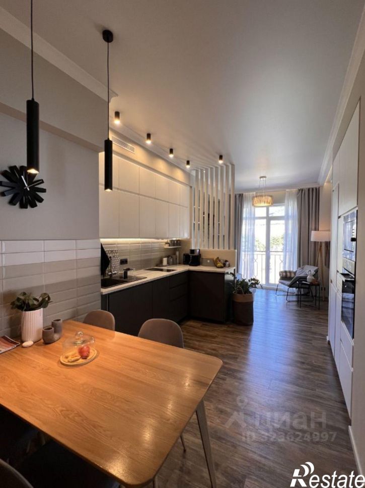 3-комн квартира ул Витебская, 8 11,  д. 8 11,  к. 11