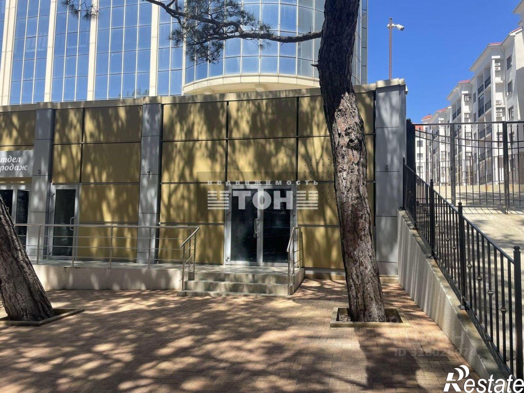 Купить торговое помещение за 13 291 500 рублей на улица Мира, 40