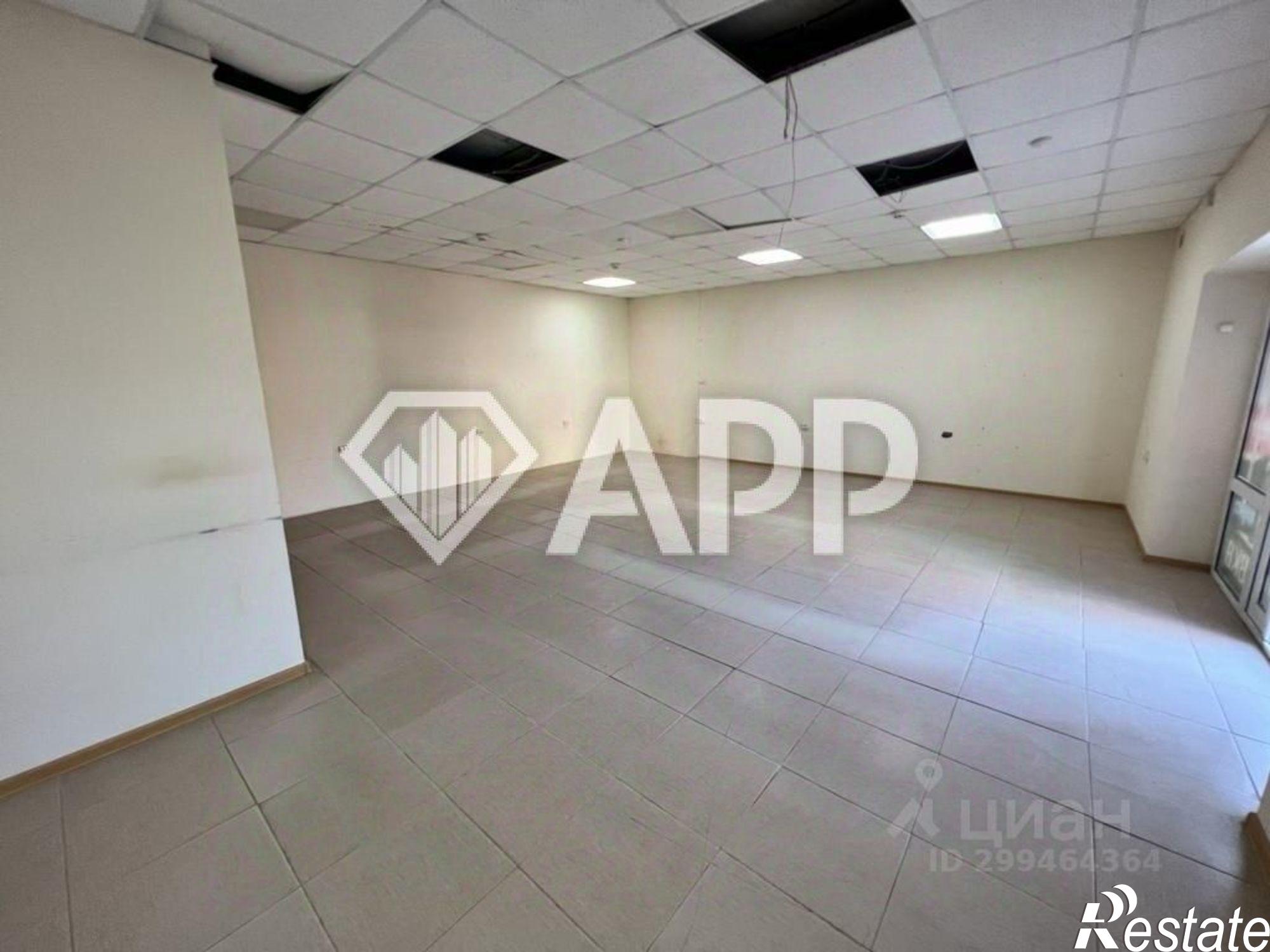 Купить торговое помещение за 44 000 000 рублей на Озёрная улица, 50