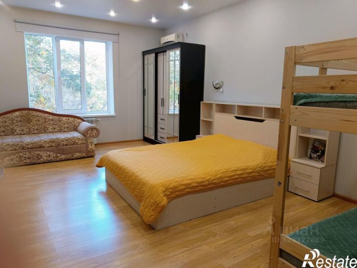 Коттедж/дом Центральная площадь, 1,  д. 1