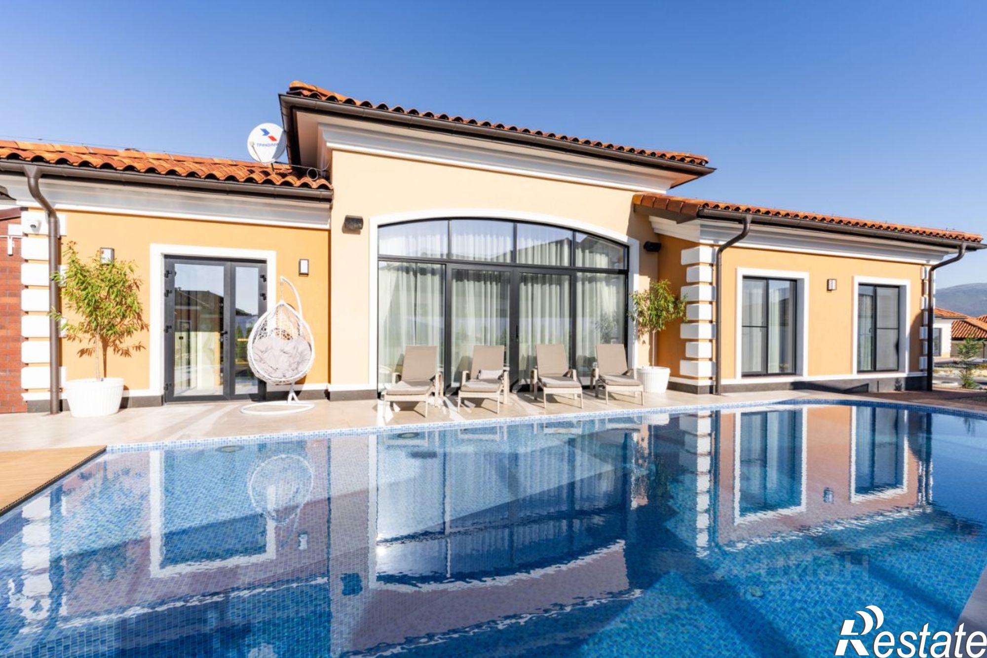 Сдать дачу, дом, коттедж за 600 000 рублей на Виноградная улица