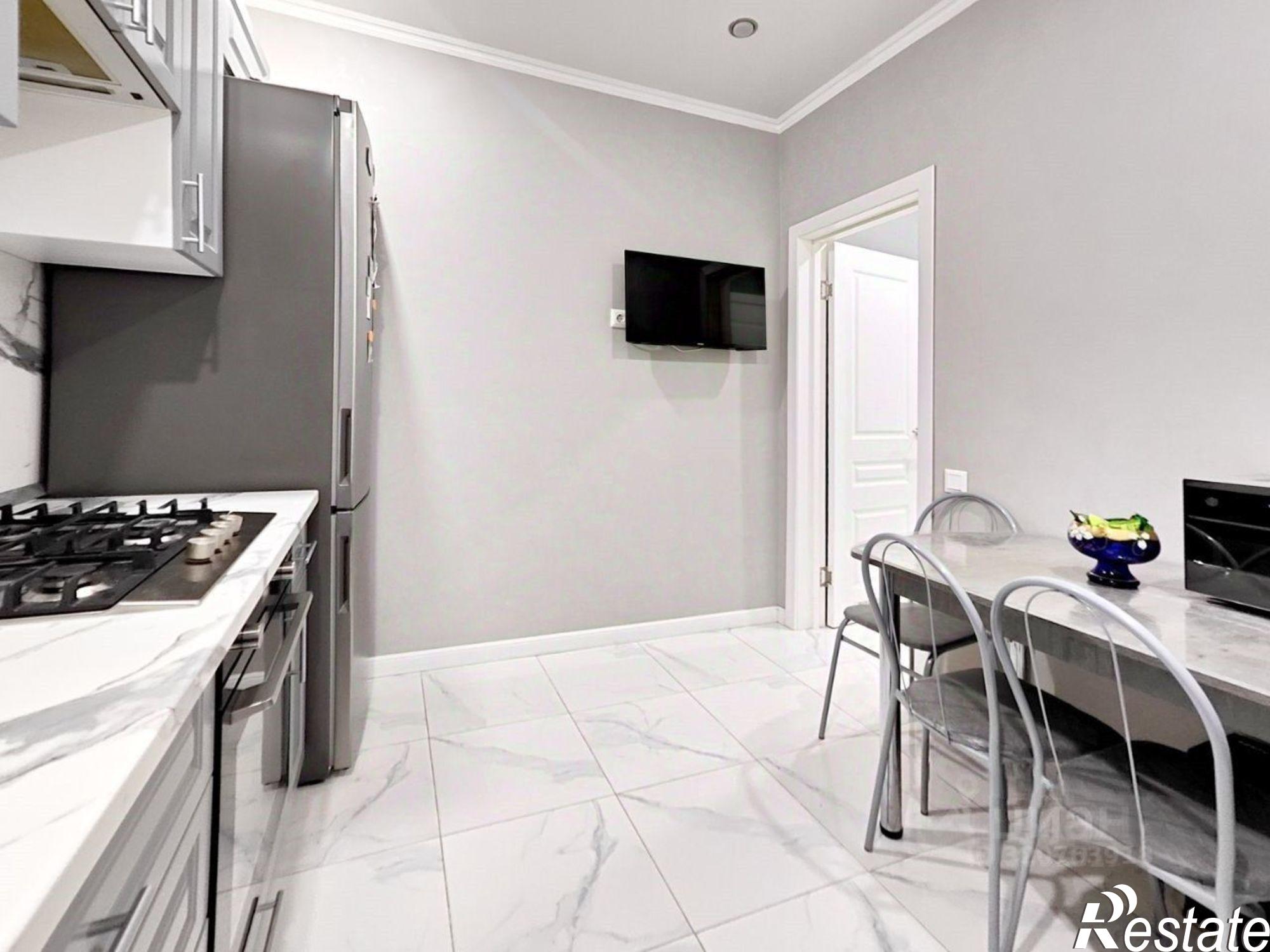 Купить квартиру за 12 700 000 рублей на улица Сурикова, 42