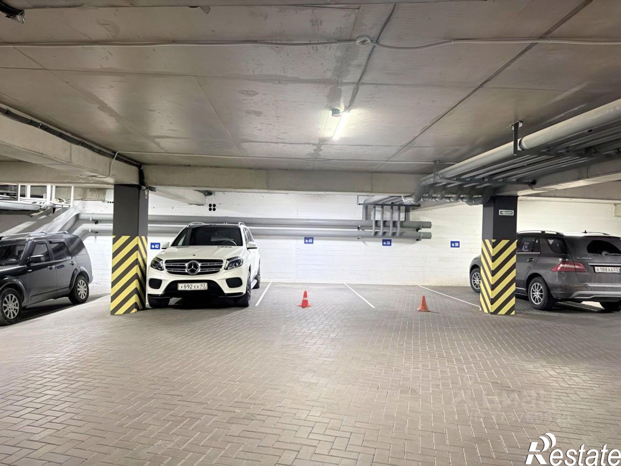 Купить гараж, место в паркинге за 6 510 рублей на ул Крымская, 3 4