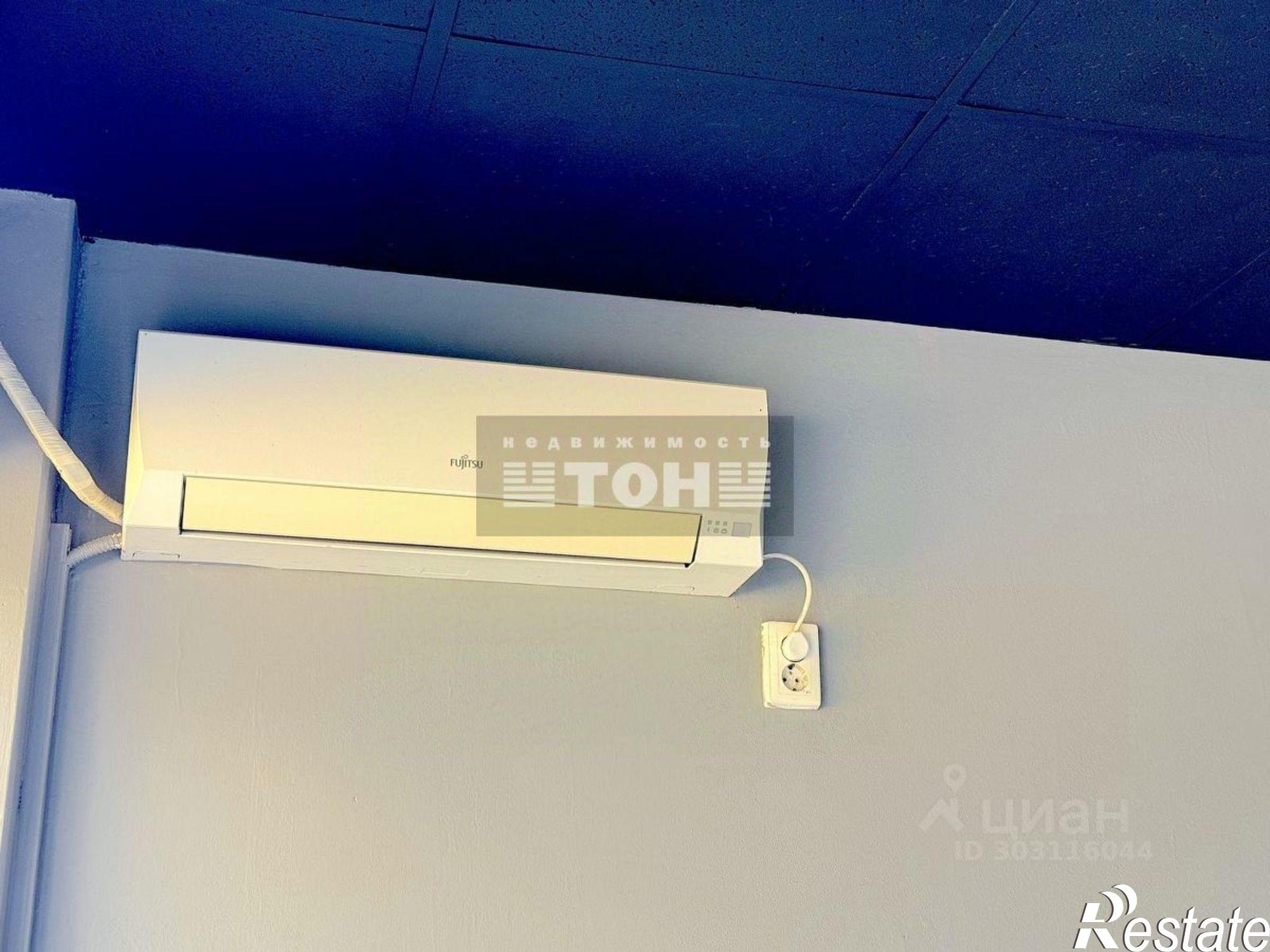 Купить торговое помещение за 3 300 010 рублей на Солнцедарская улица, 2Д