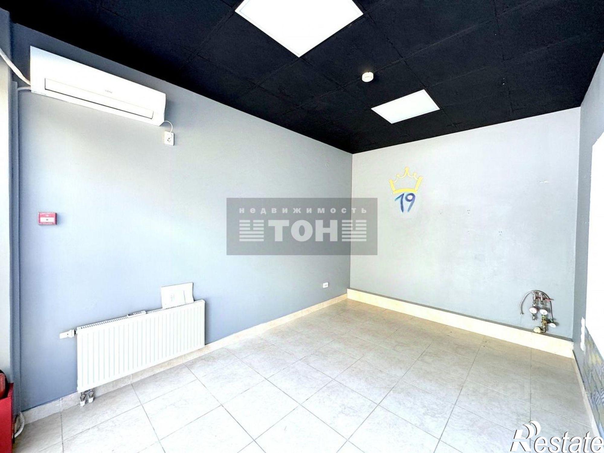 Купить торговое помещение за 3 300 010 рублей на Солнцедарская улица, 2Д