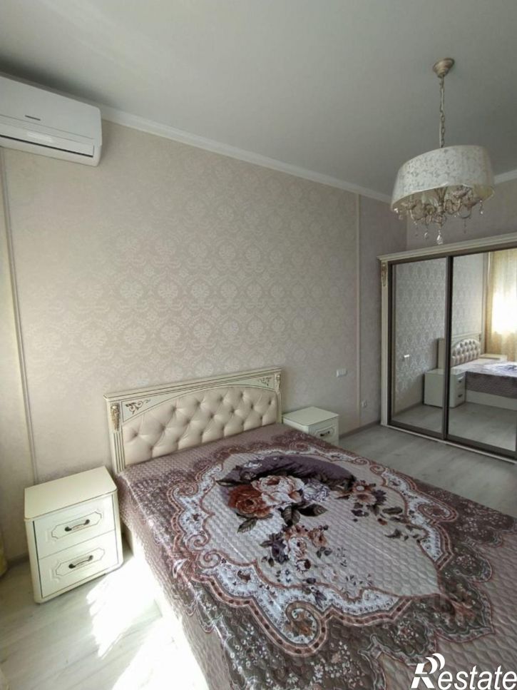 2-комн квартира Новороссийская улица, 19,  д. 19