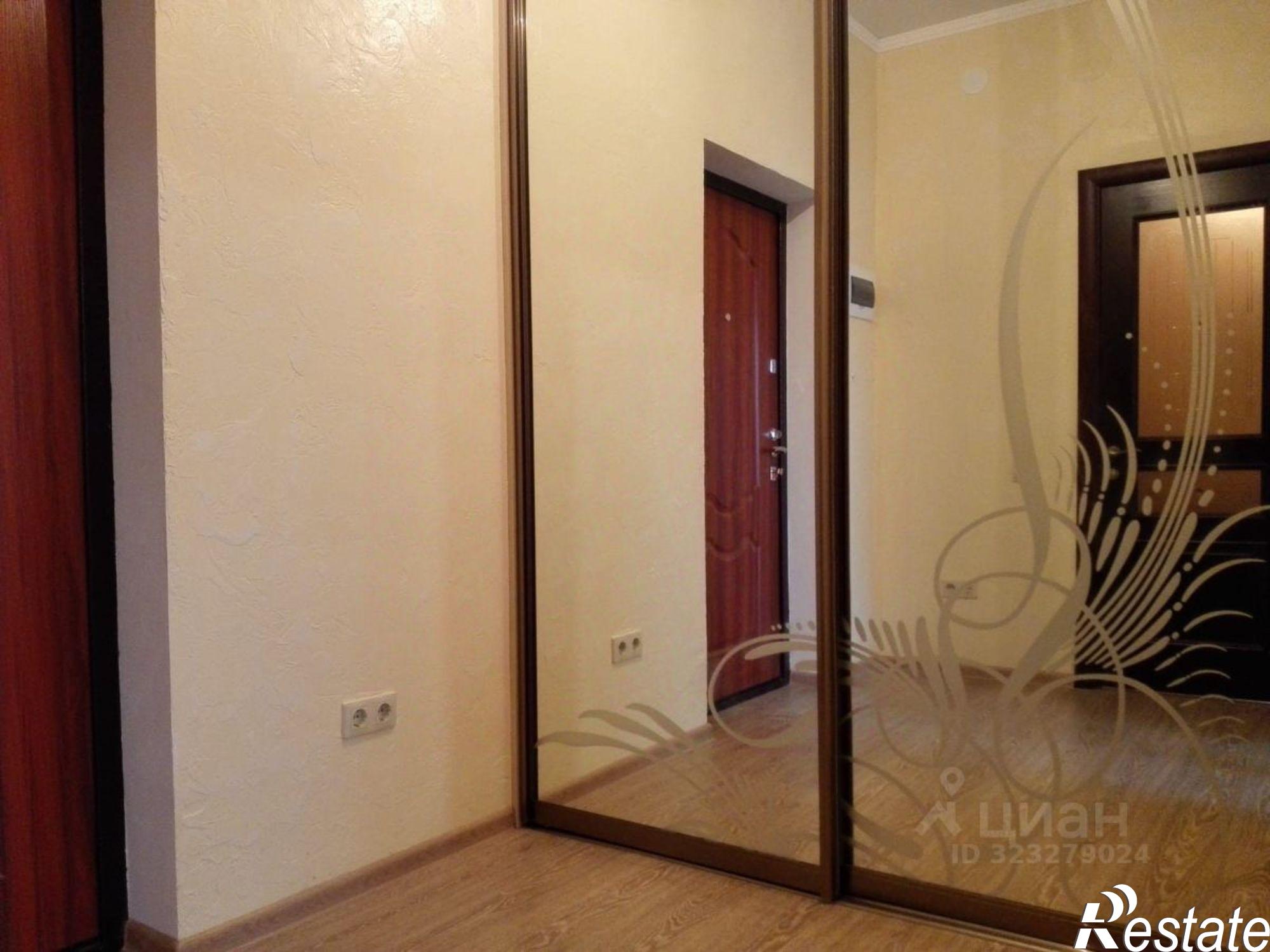 Сдать квартиру за 40 000 рублей на Новороссийская улица, 19