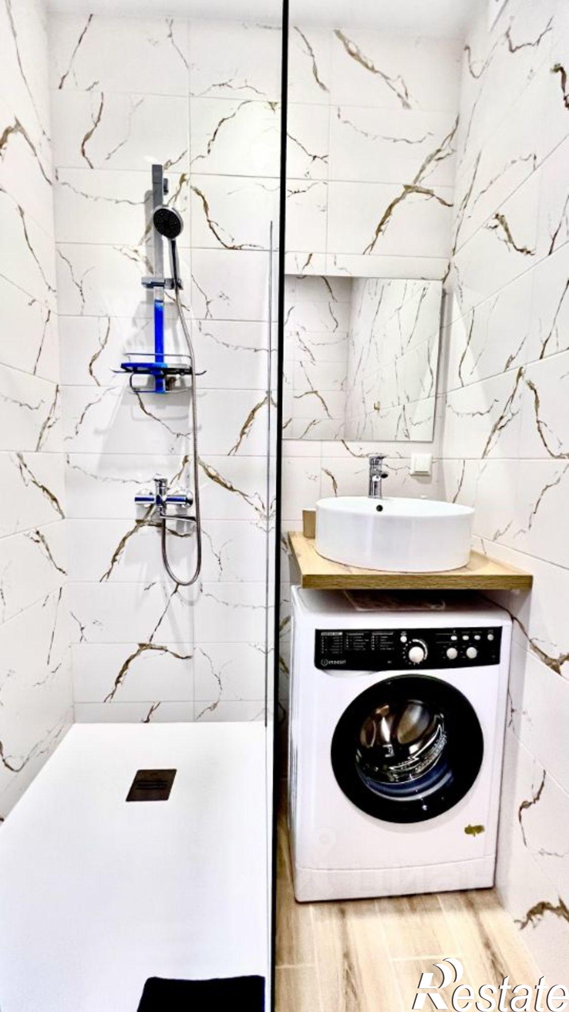 Сдать квартиру за 50 000 рублей на Набережная улица, 11