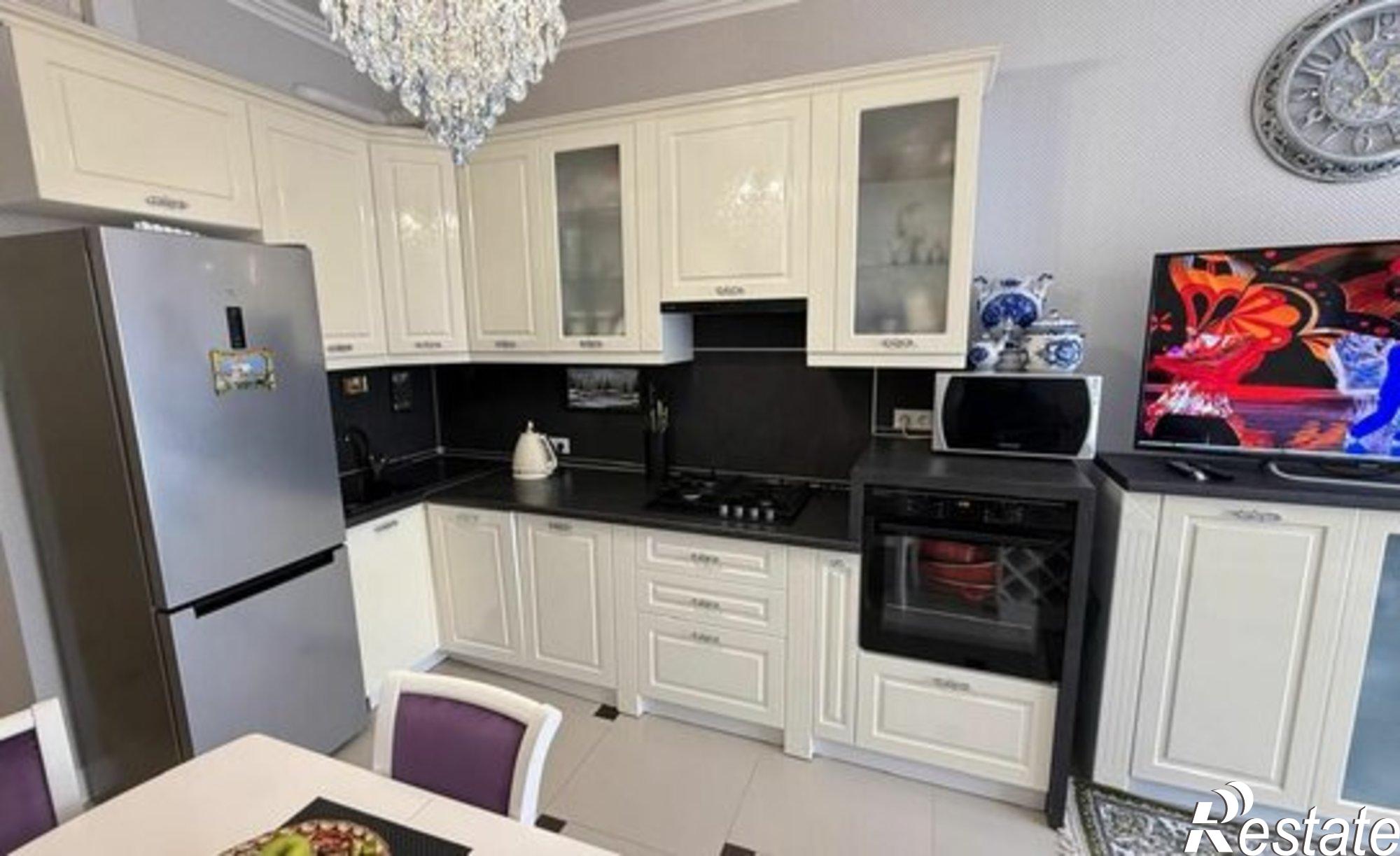 Купить квартиру за 19 300 000 рублей на Крымская улица, 22 к21