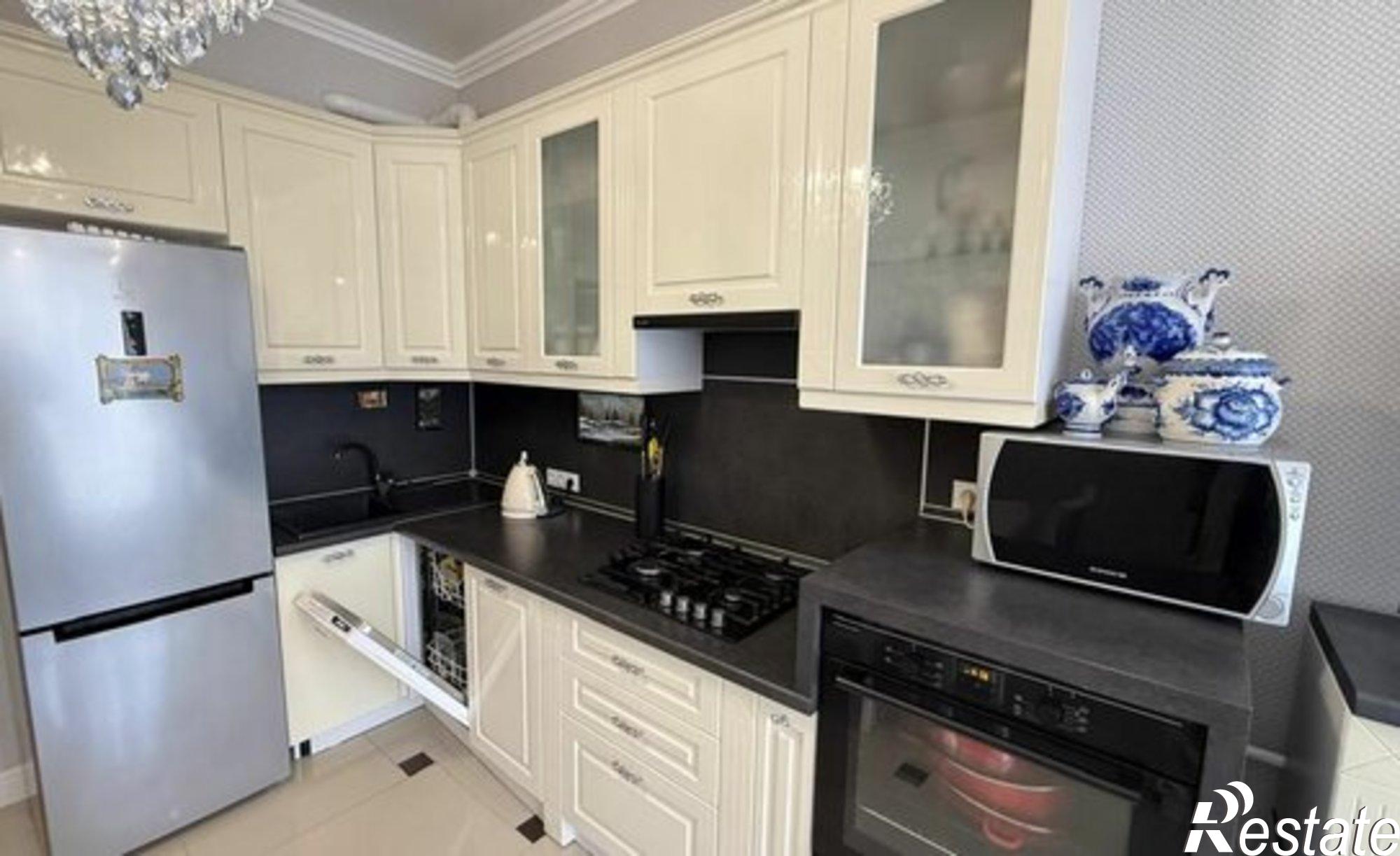 Купить квартиру за 19 300 000 рублей на Крымская улица, 22 к21