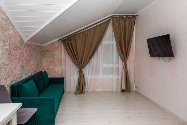 2-комн квартира Верхняя ул.