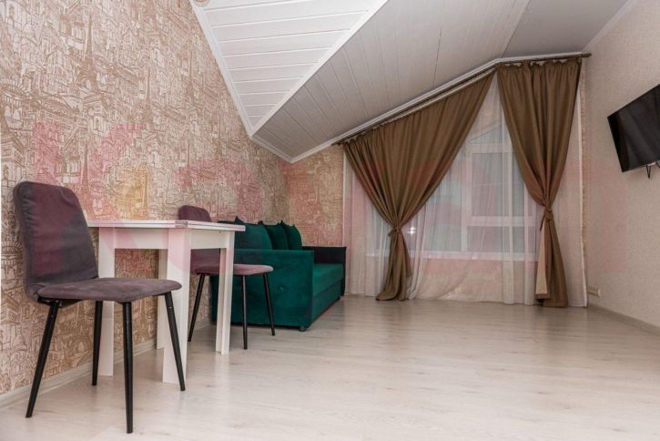 2-комн квартира Верхняя ул.