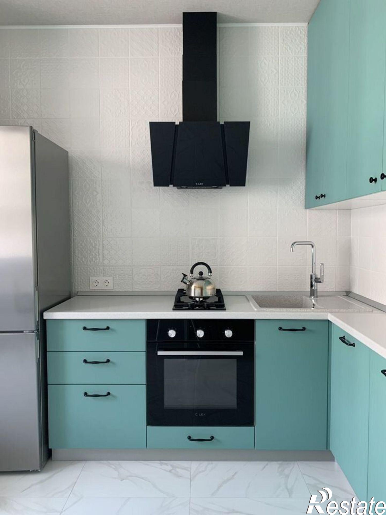 Сдать квартиру за 60 000 рублей на Геленджикский пр-кт, 99