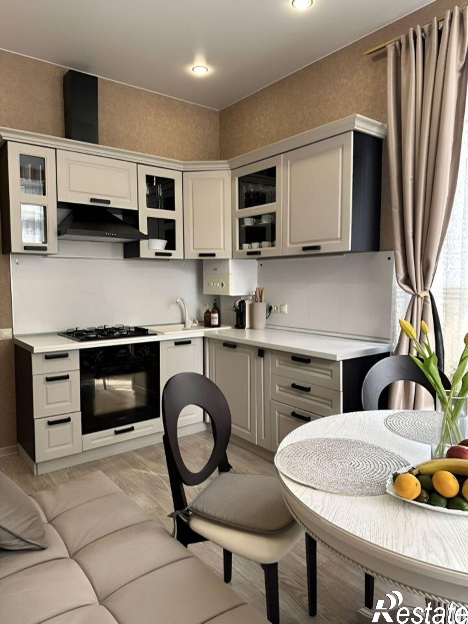 Сдать квартиру за 40 000 рублей на ул Крымская, 22 10