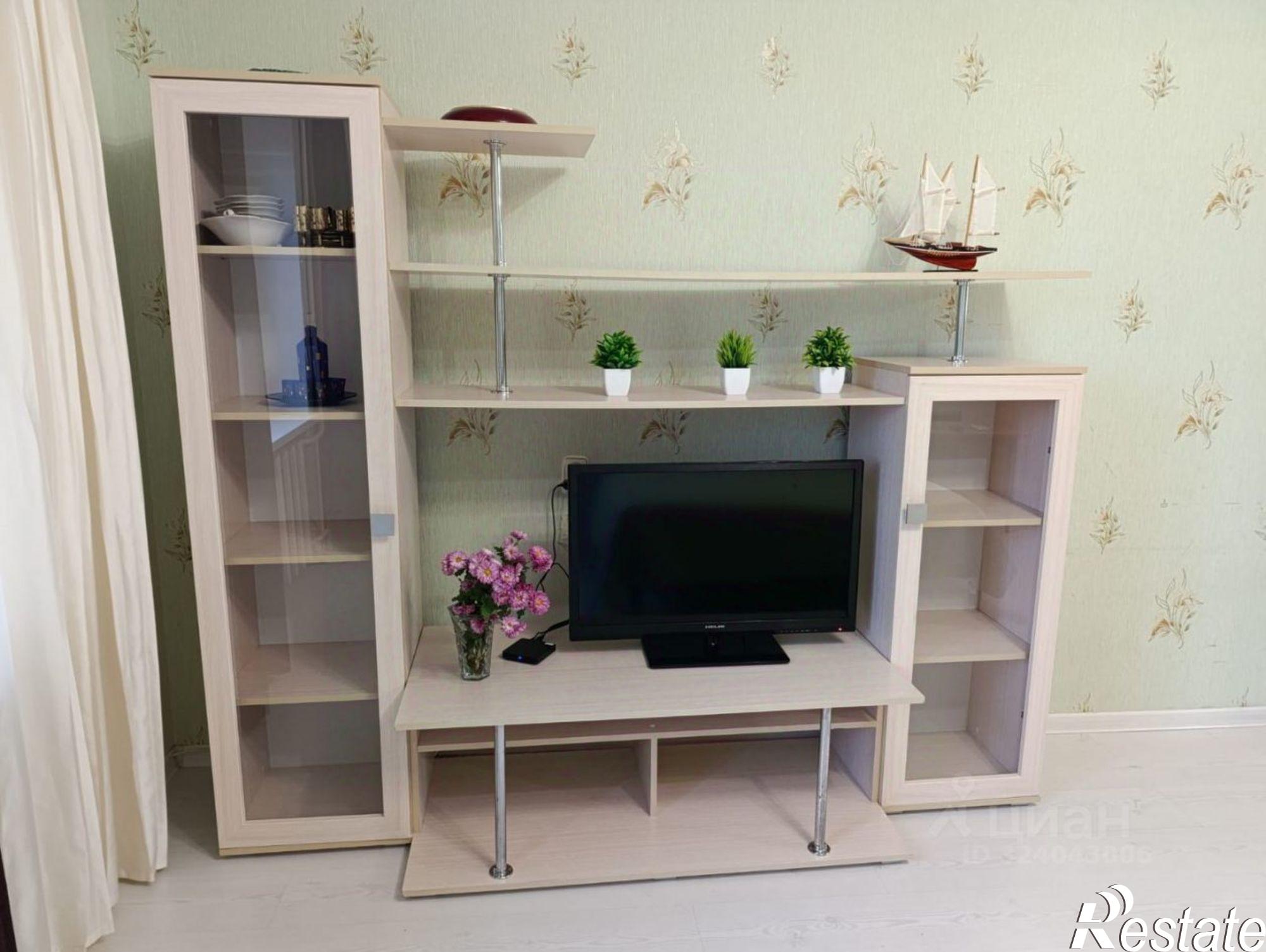 Сдать квартиру за 25 000 рублей на ул Леселидзе, 10