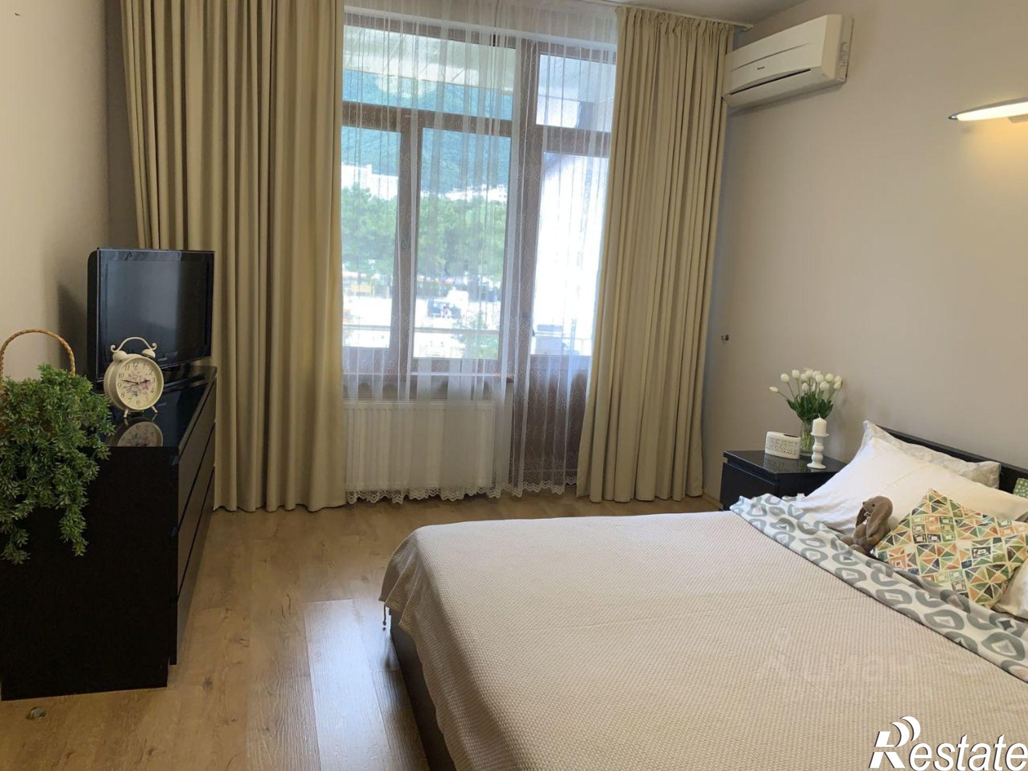 Сдать квартиру за 85 000 рублей на Геленджикский проспект, 127