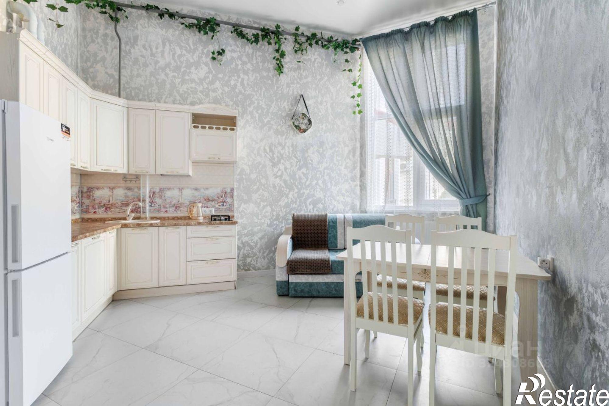 Сдать квартиру за 45 000 рублей на Геленджикский пр-кт, 99