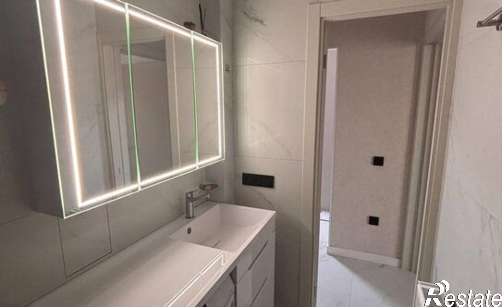 Купить квартиру за 15 900 000 рублей на ул Маршала Жукова, 1 2