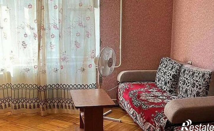 4-комн квартира улица Леселидзе, 8,  д. 8