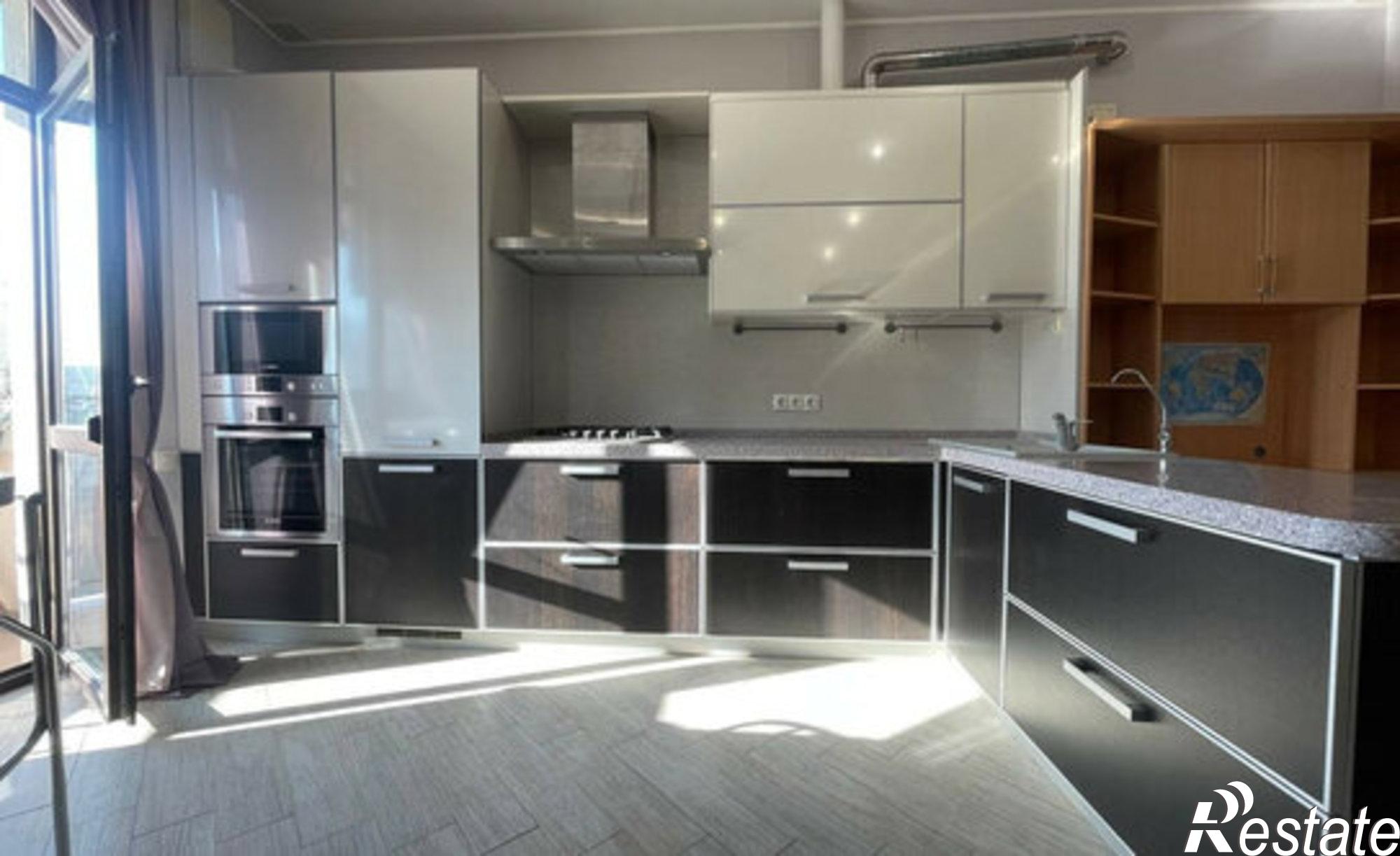 Купить квартиру за 11 250 000 рублей на Геленджикский проспект, 134