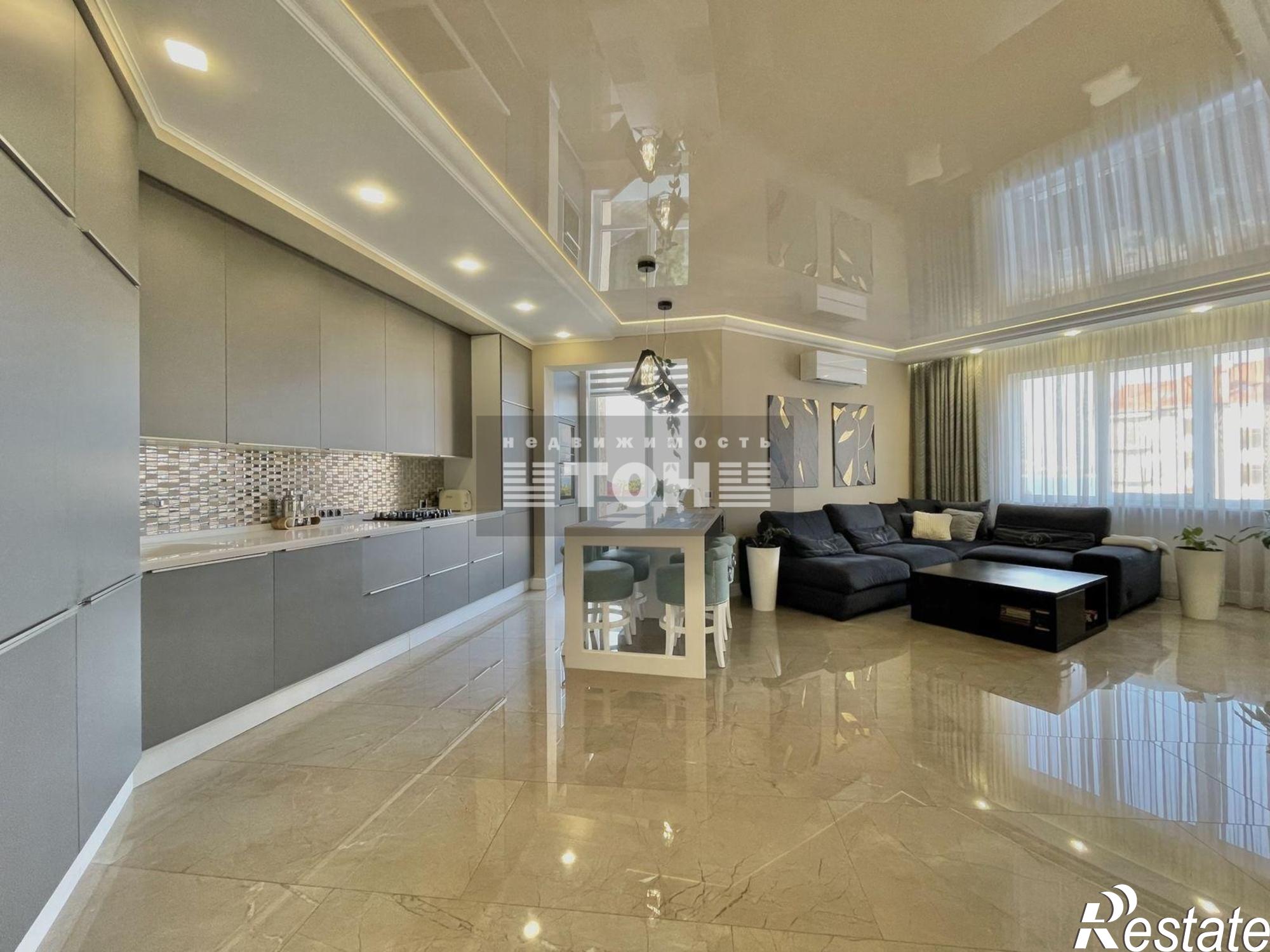 Купить квартиру за 55 000 000 рублей на Приморская, 1