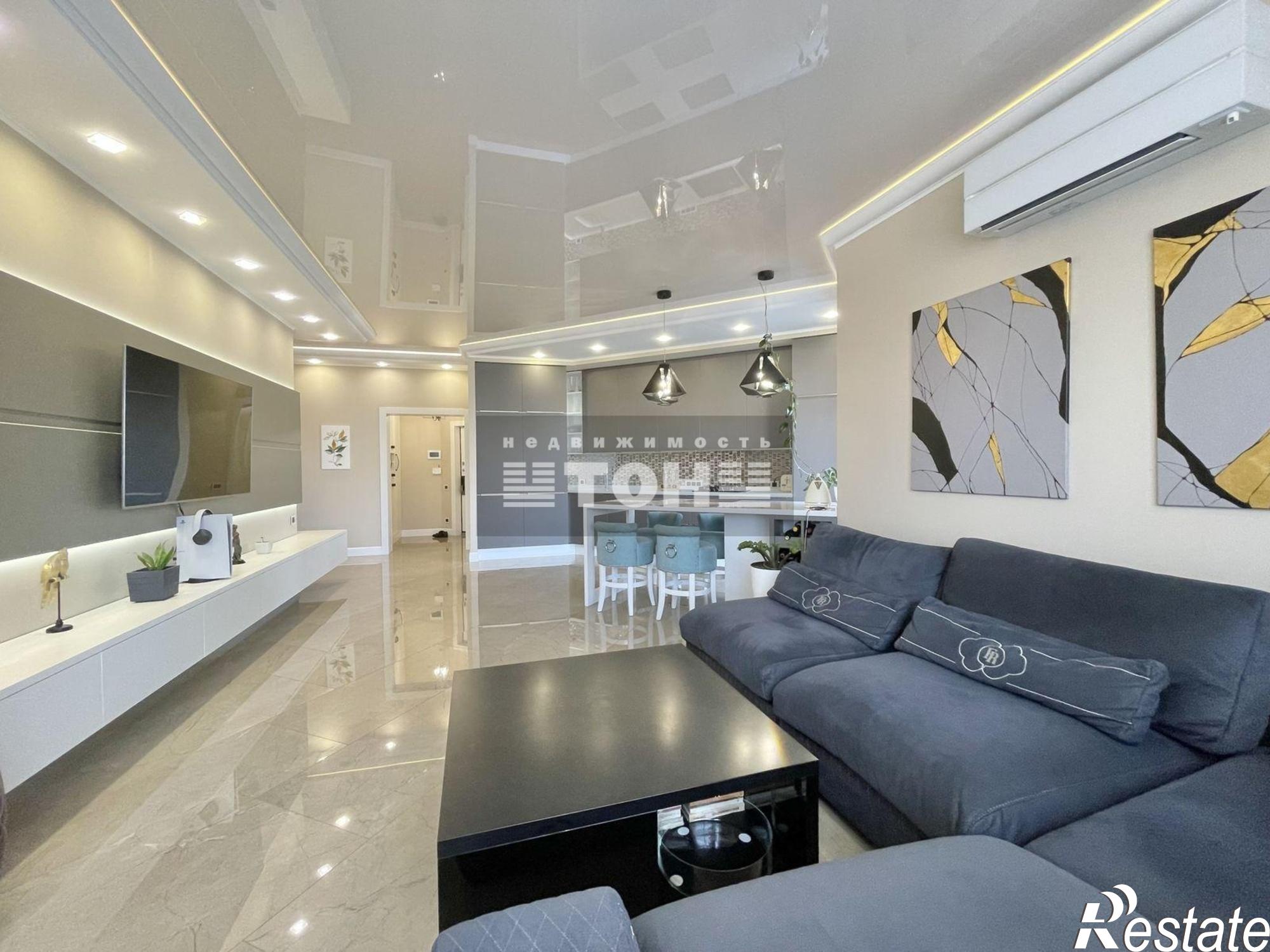 Купить квартиру за 55 000 000 рублей на Приморская, 1