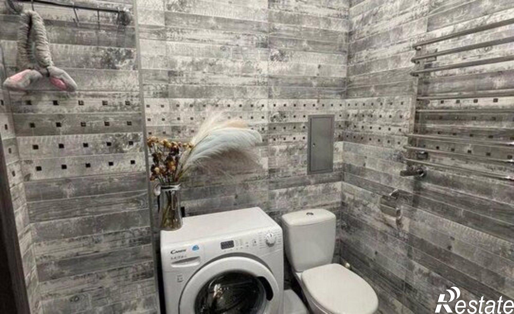 Купить квартиру за 15 000 000 рублей на ул Витебская, 12 6/1