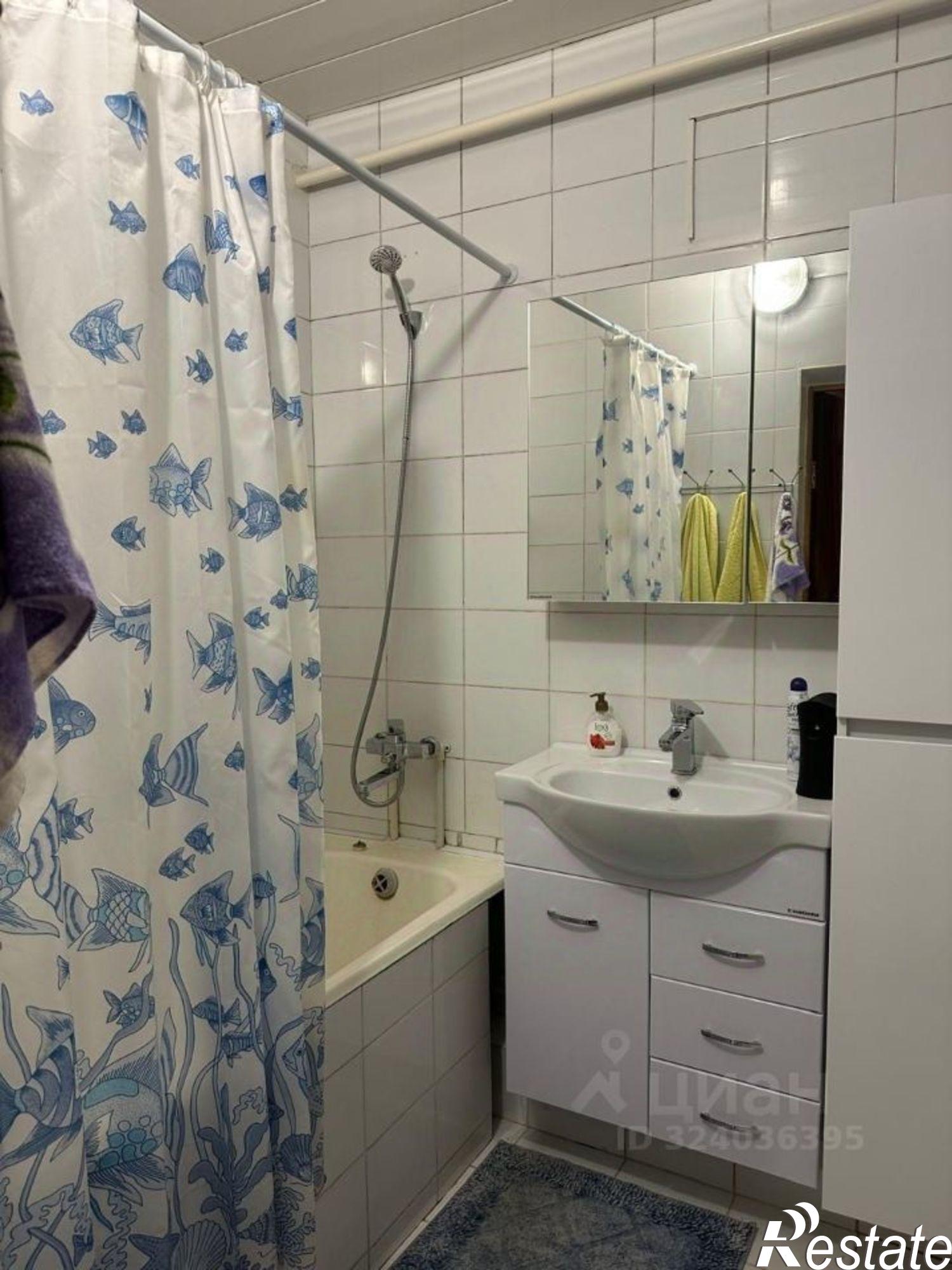 Купить квартиру за 12 000 000 рублей на Янтарная улица, 4