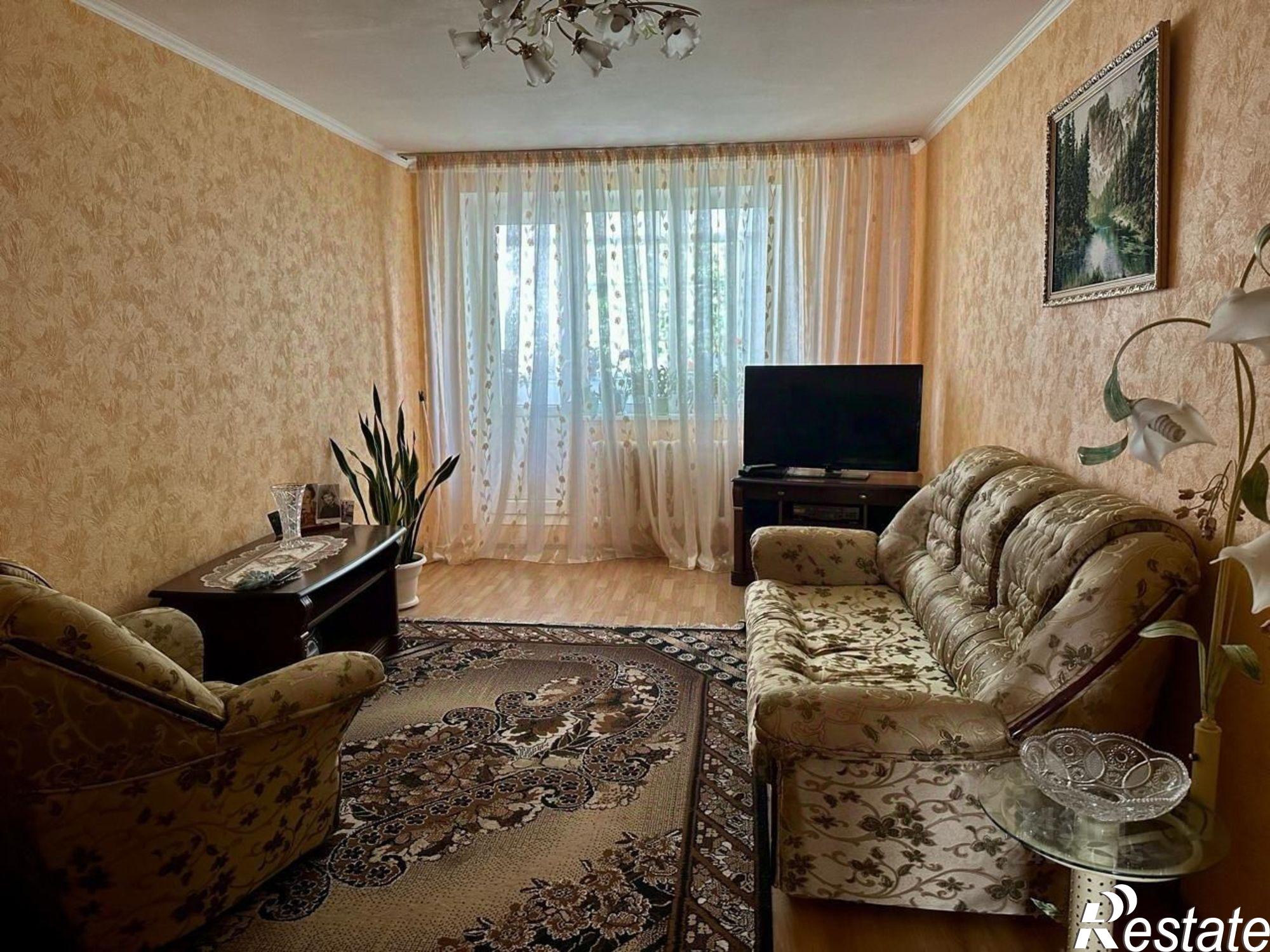 Купить квартиру за 12 000 000 рублей на Янтарная улица, 4