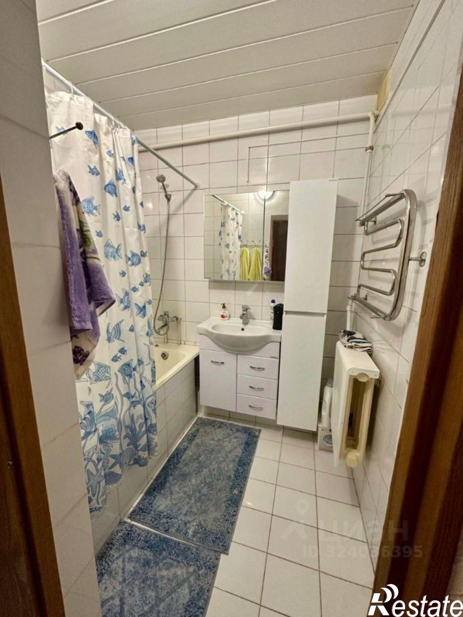 Купить квартиру за 12 000 000 рублей на Янтарная улица, 4