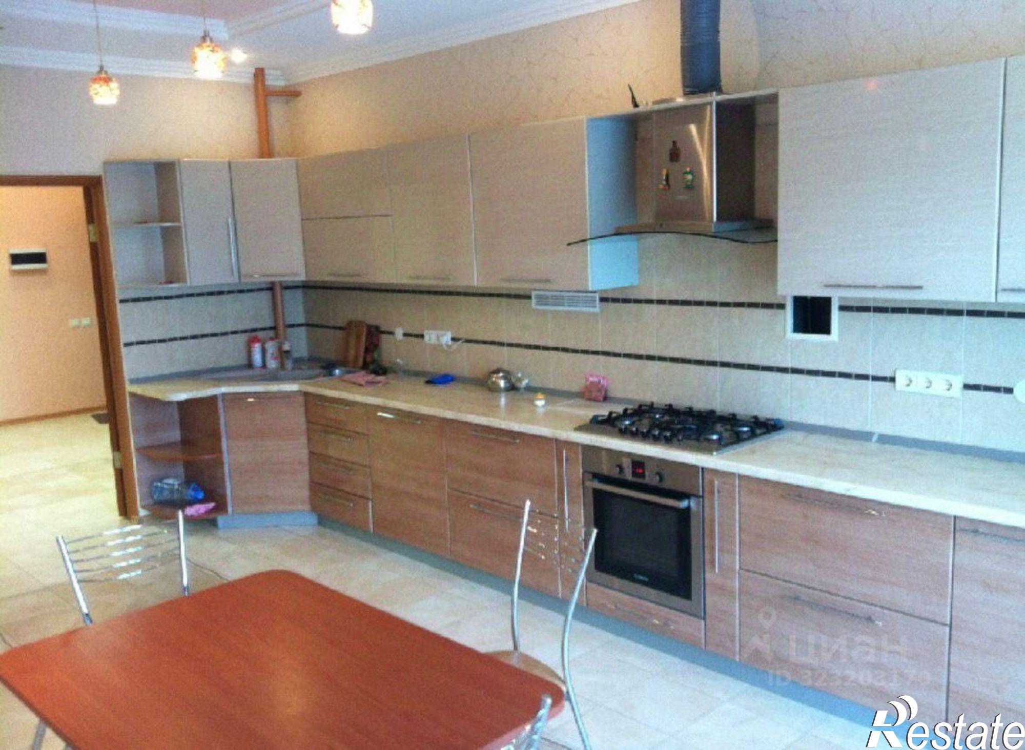 Купить квартиру за 36 000 000 рублей на Приморская улица, 22