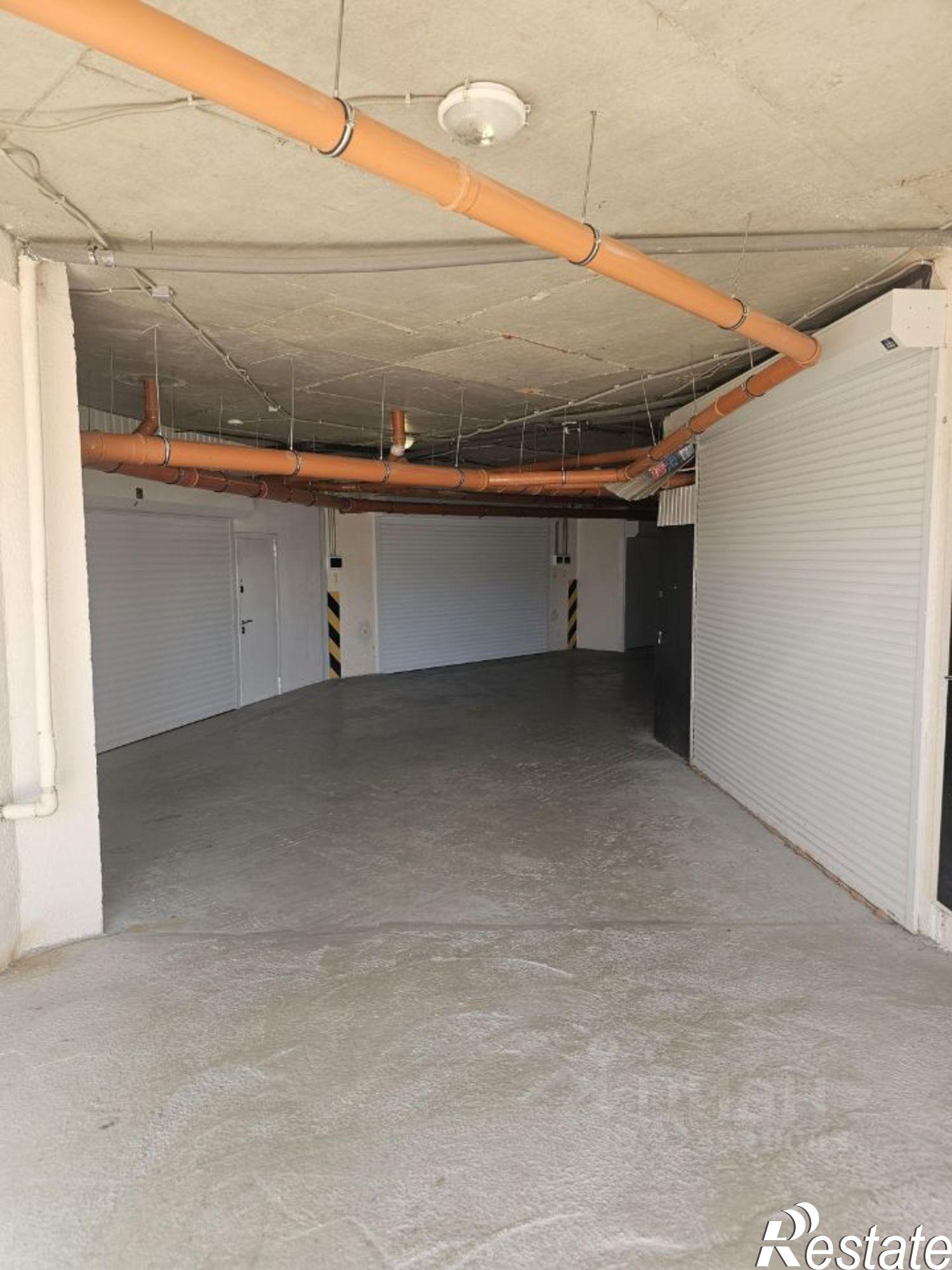 Купить гараж, место в паркинге за 3 600 010 рублей на Крымская улица, 19/7