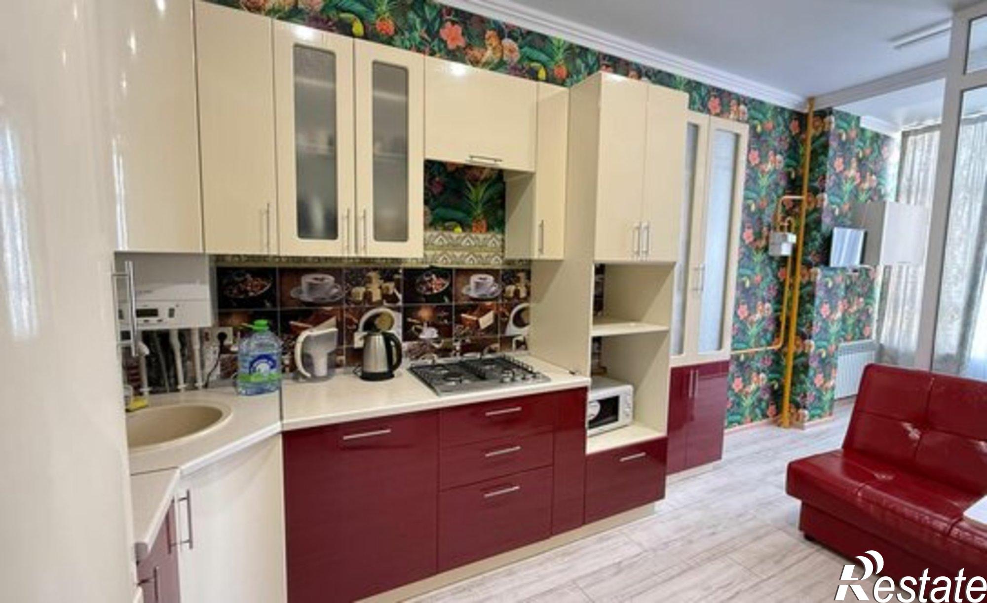 Купить квартиру за 18 000 000 рублей на Крымская улица, 22/11