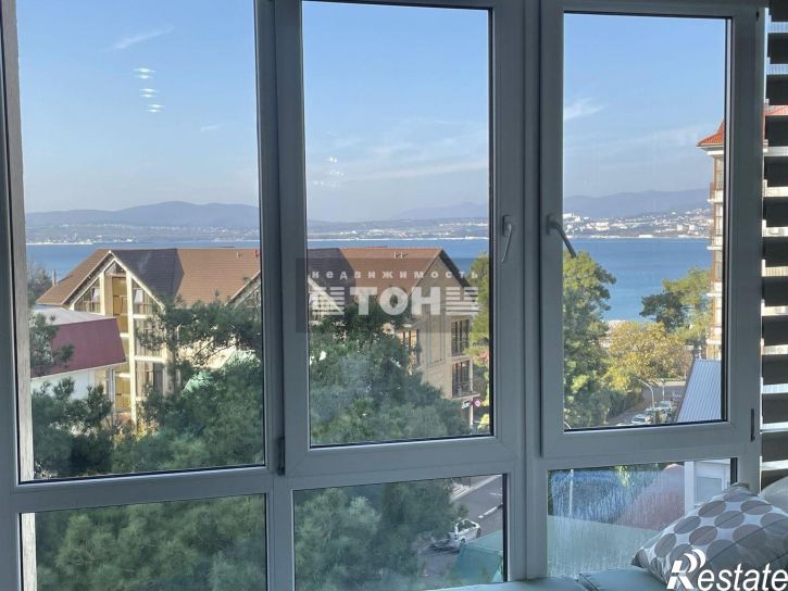 3-комн квартира Приморская, 1