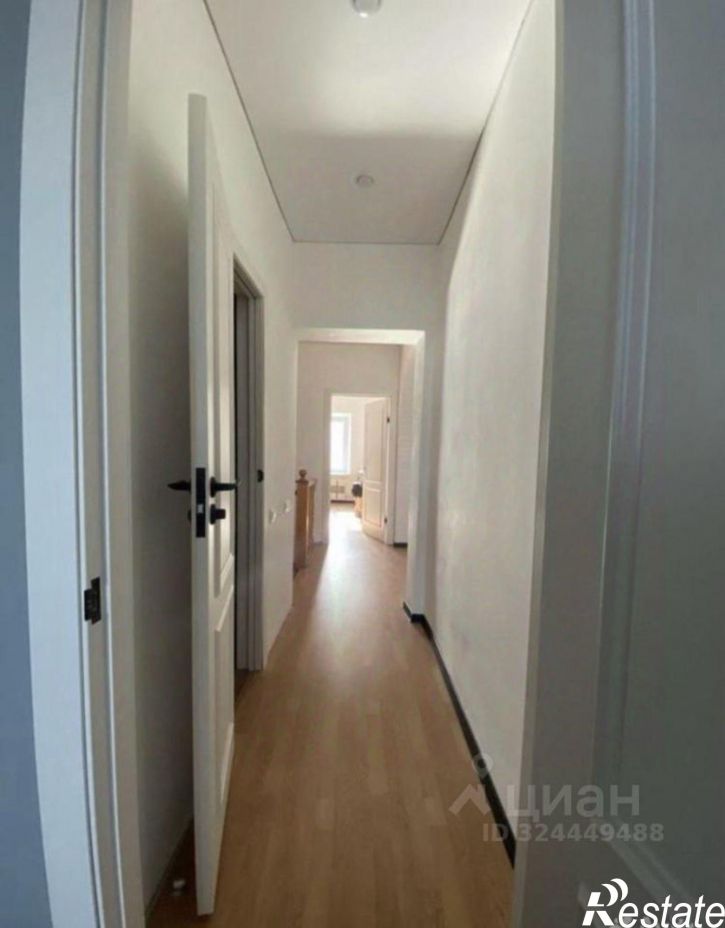 4-комн квартира улица А. Блока, 40,  д. 40