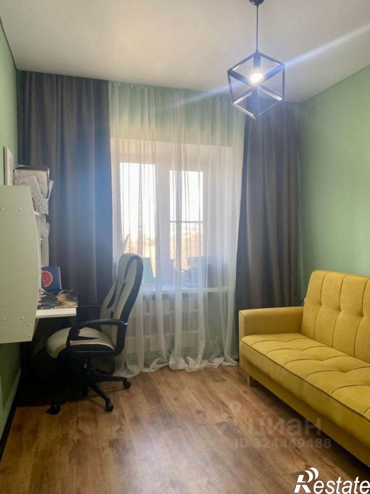 4-комн квартира улица А. Блока, 40,  д. 40