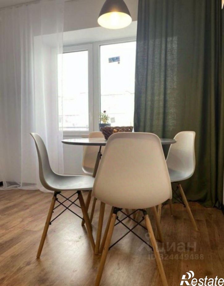 4-комн квартира улица А. Блока, 40,  д. 40