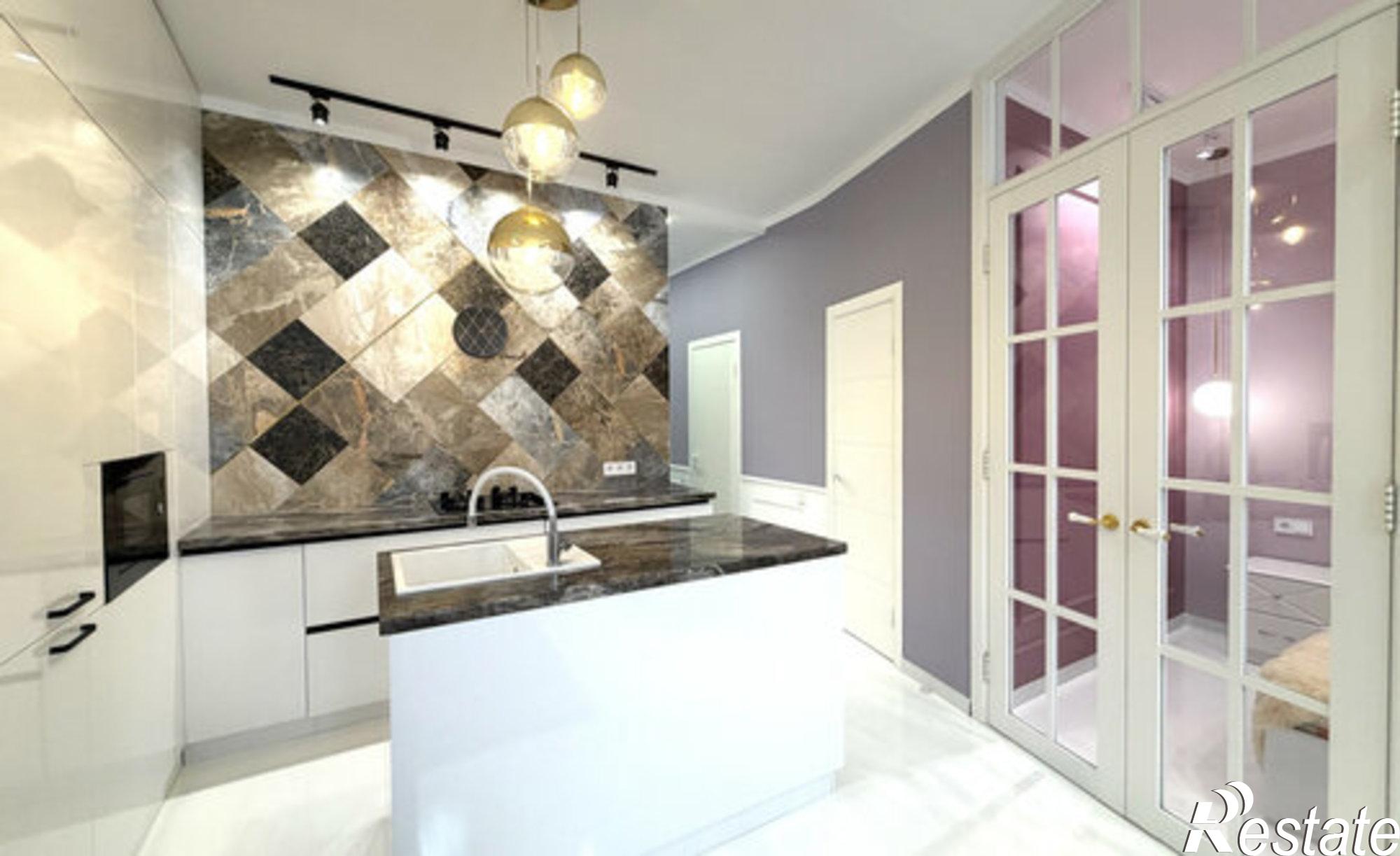 Купить квартиру за 13 000 000 рублей на Витебская улица, 12 к7