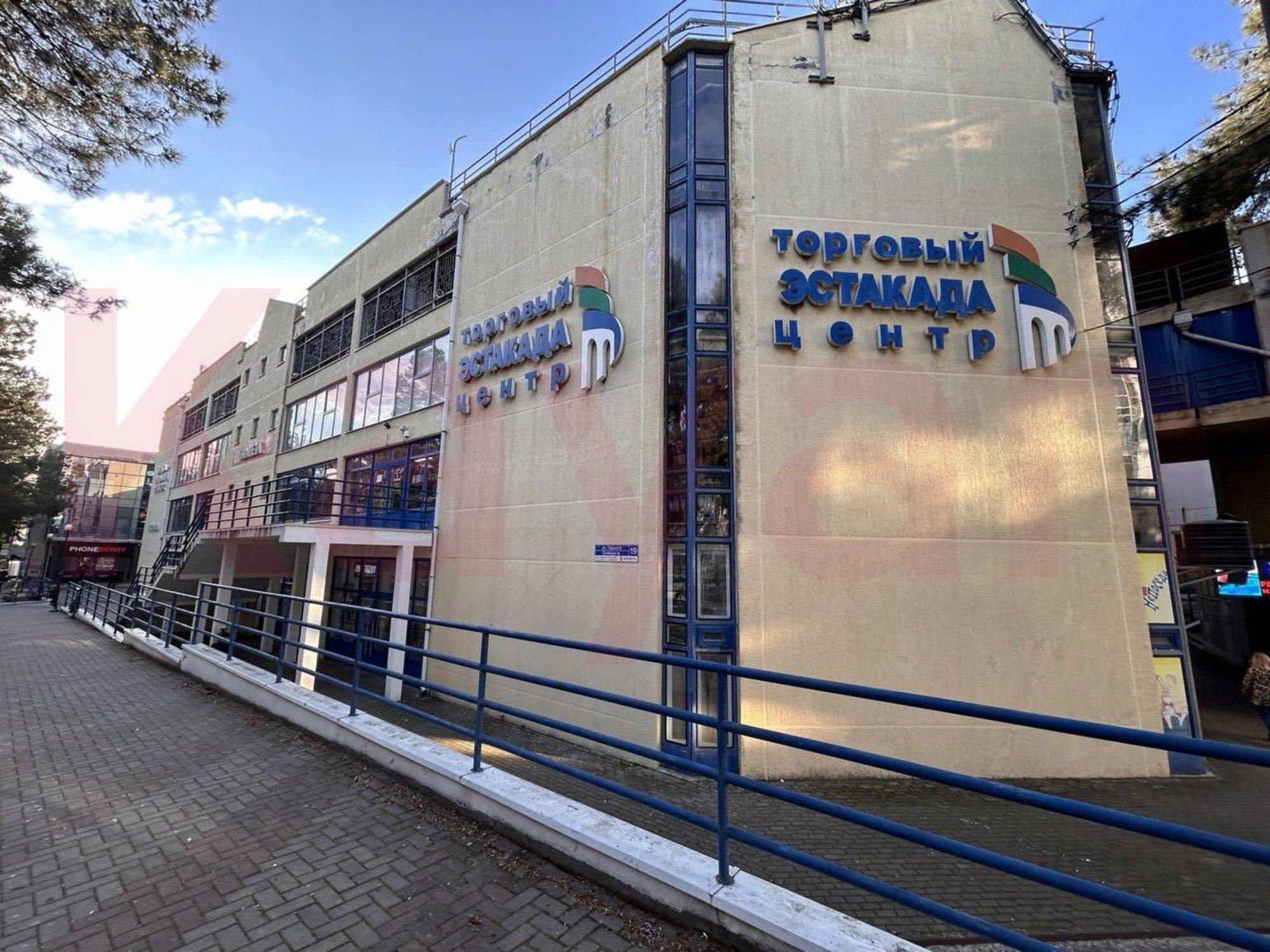 Купить торговое помещение за 3 200 000 рублей на Горького ул.