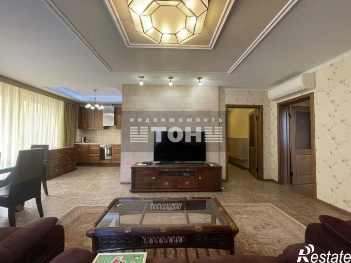 4-комн квартира ул. Революционная, д. 47, корп.3