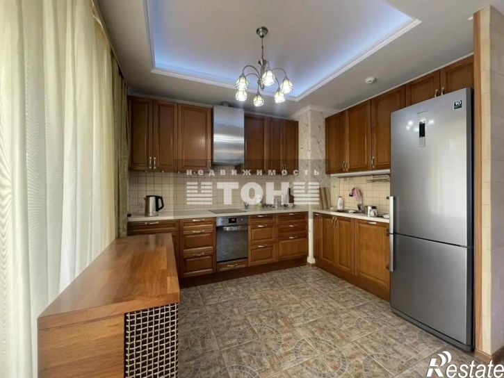4-комн квартира ул. Революционная, д. 47, корп.3