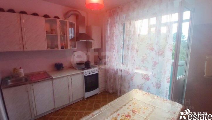 3-комн квартира ул Короленко, 6,  д. 6