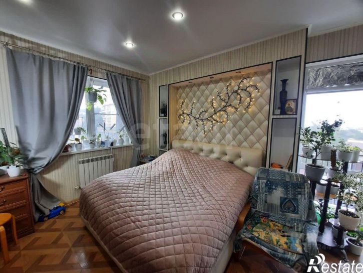 2-комн квартира Янтарная улица, 13,  д. 13