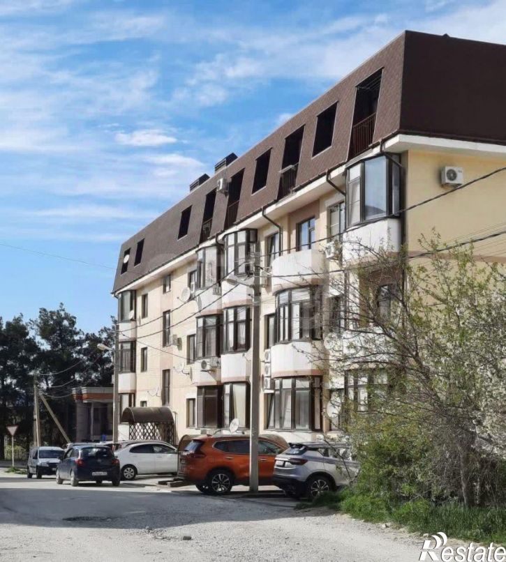 2-комн квартира Янтарная улица, 13,  д. 13