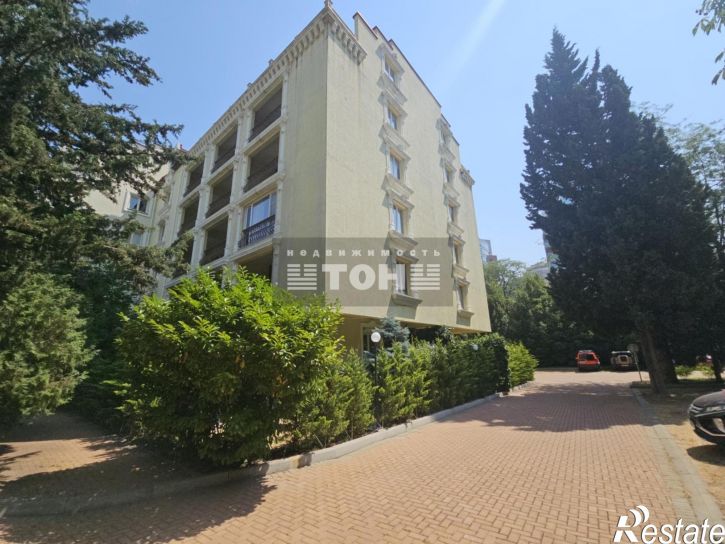 4-комн квартира ул. Революционная, д. 47, корп.4