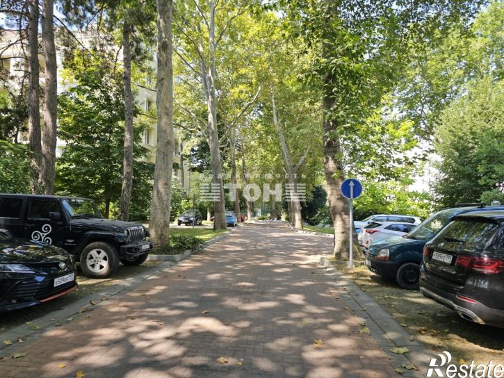 4-комн квартира ул. Революционная, д. 47, корп.4