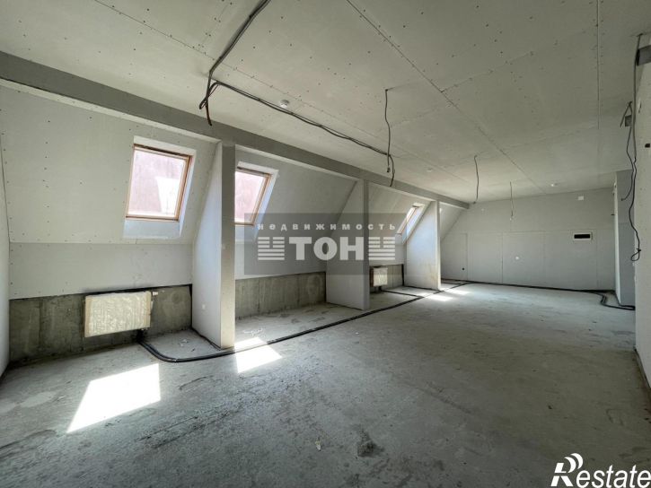 4-комн квартира ул. Революционная, д. 47