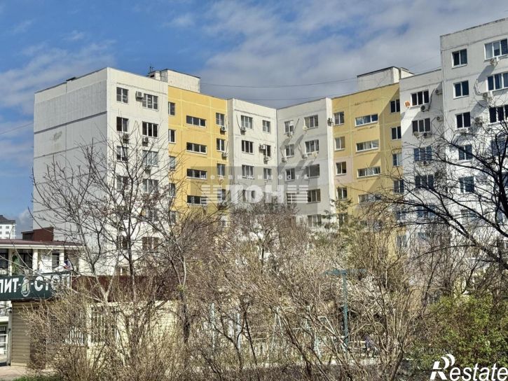 2-комн квартира Леселидзе 21А