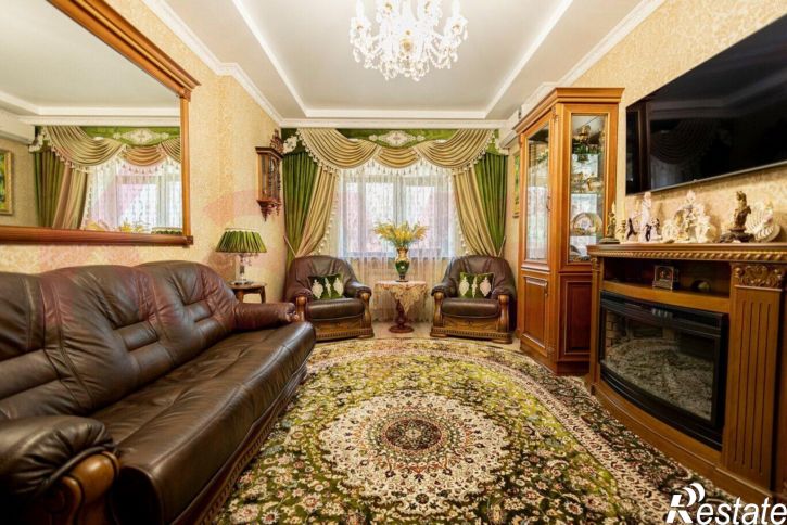2-комн квартира Островского ул.